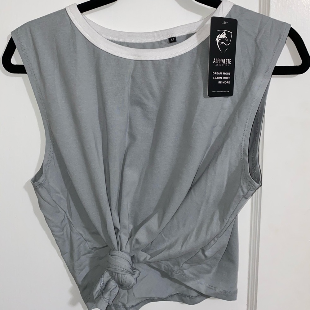 Alphalete tie front crop top size M NEW WITH TAG